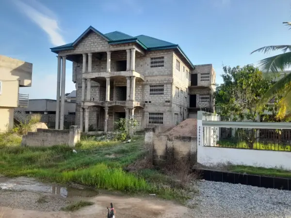 14 Bed Room Apartment