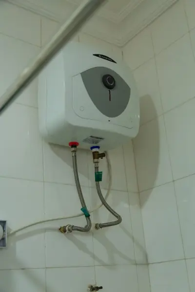 Three bedroom house for sale at Tema community 25