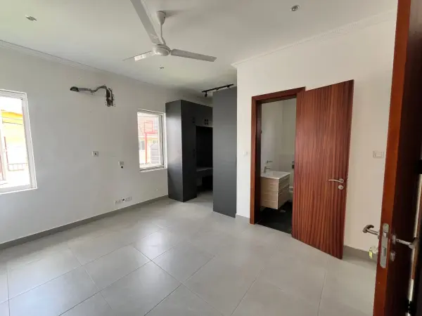 Elegant 3-Bedroom Semi-Detached House