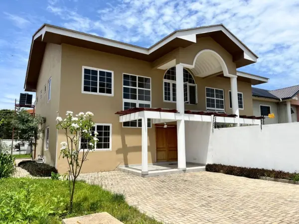 Elegant 3-Bedroom Semi-Detached House