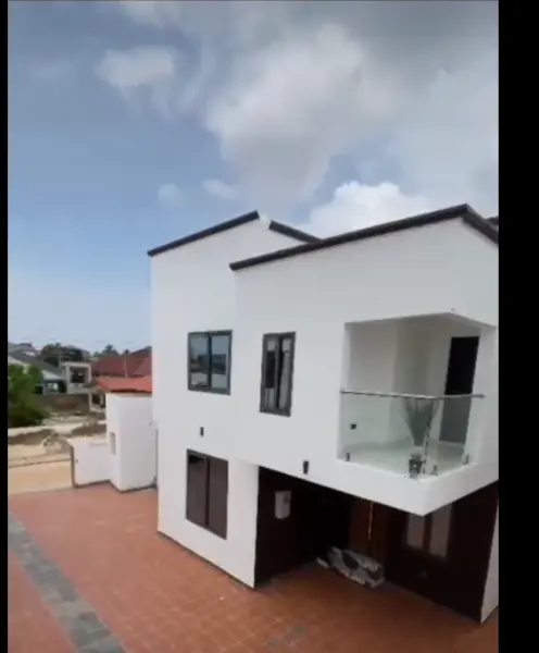 Distress Sale - 3 Bedrooms Ensuite Duplex